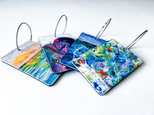 Load image into Gallery viewer, The Kiss Luggage Art Tag
