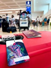 Load image into Gallery viewer, The Kiss Luggage Art Tag
